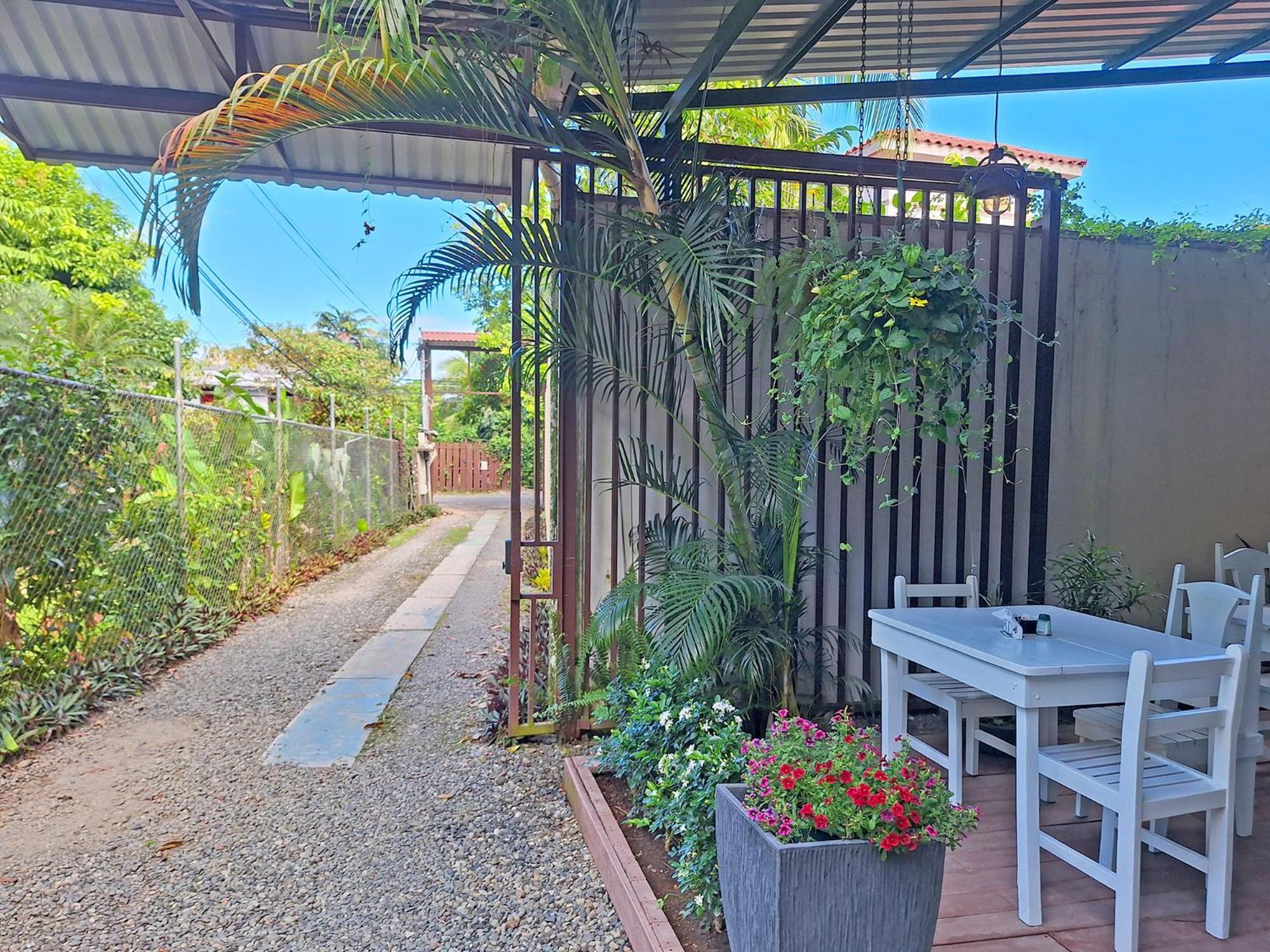 Infiniti Hotel Puerto Viejo de Talamanca المظهر الخارجي الصورة