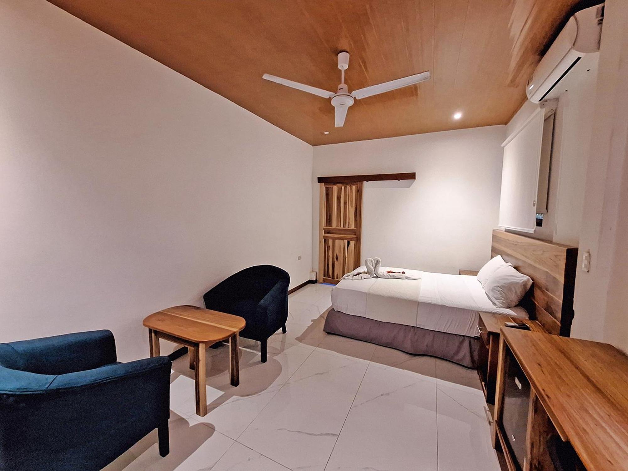 Infiniti Hotel Puerto Viejo de Talamanca المظهر الخارجي الصورة